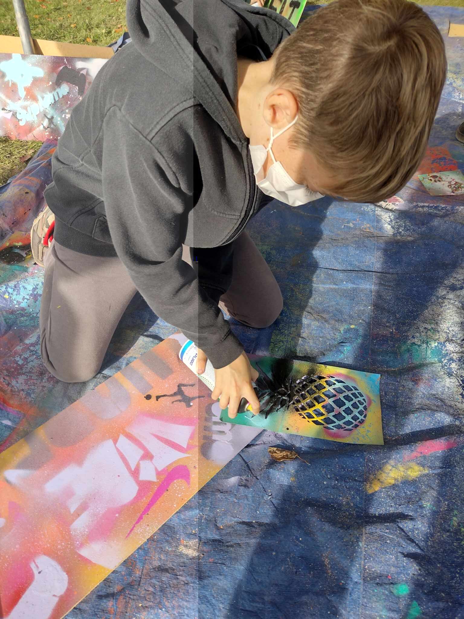 graffiti-workshop-at-emmetts-garden-national-trust-west-kent