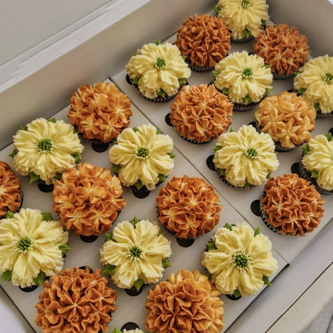 Autumn Blooms Buttercream Cupcake Decorating Workshop