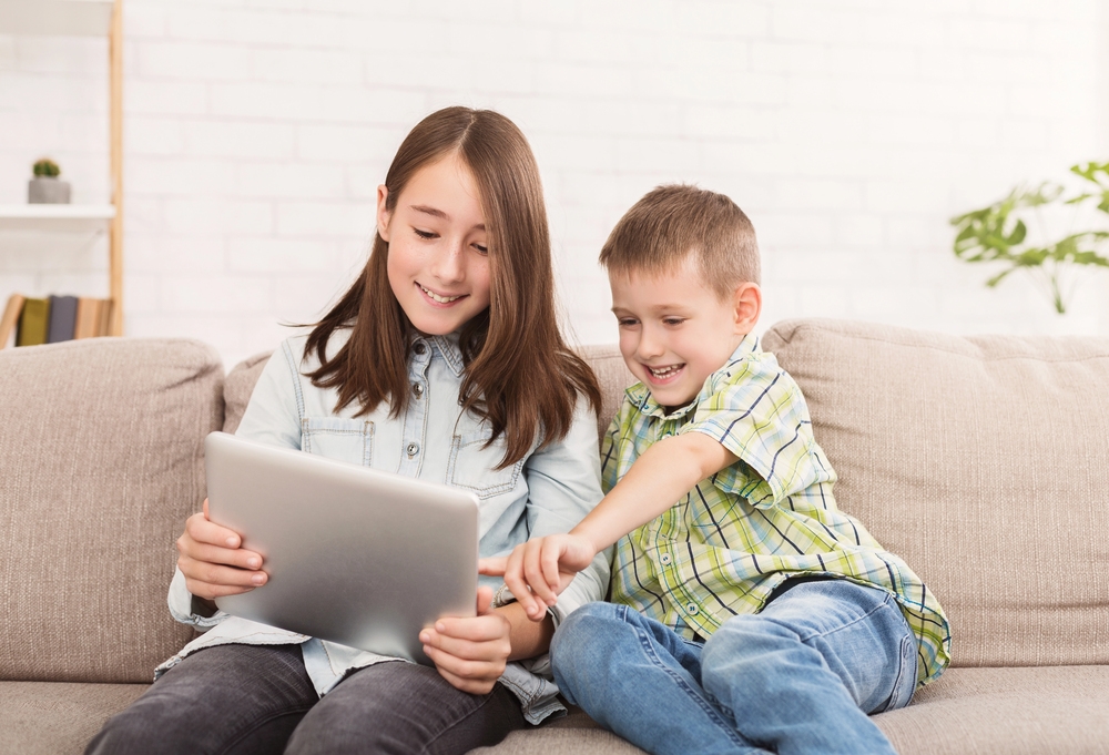 How to Introduce Technology to the Family Without Overwhelming Them