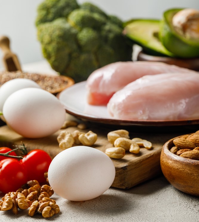 Allergy nurse explains what age to introduce children to different food allergens